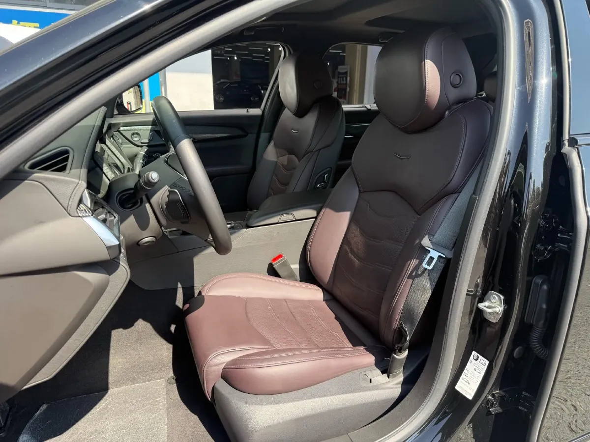 2022 Cadillac CT6 2.0T 237HP L4 10AT,autocango,china used car exporter,china ev exporter,chinese used car exporter,chinese used ev exporter