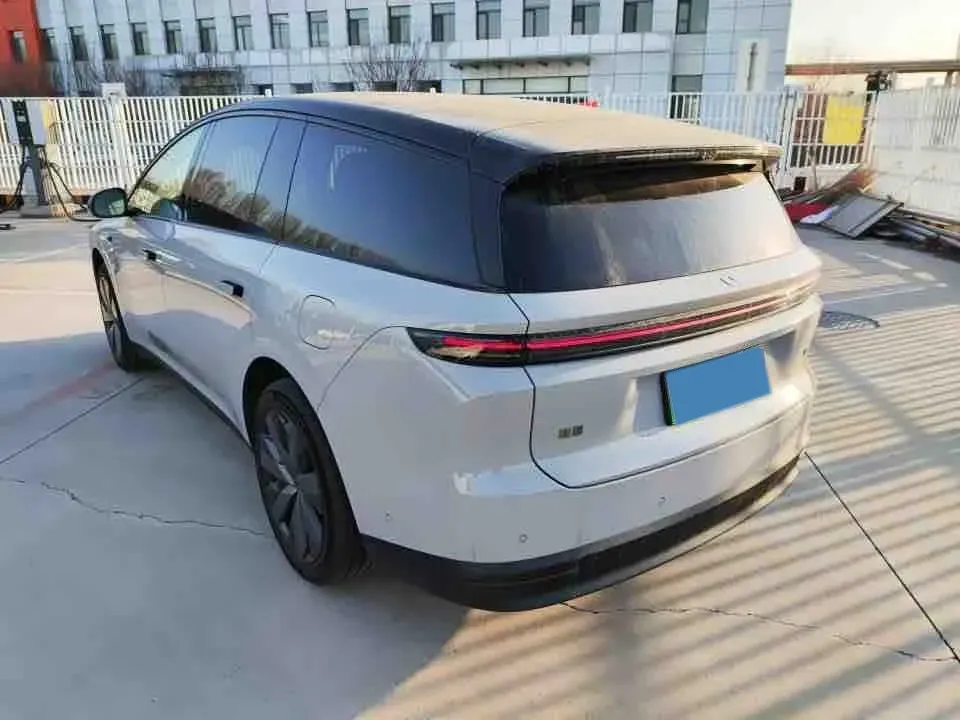 2025 Li i8 BEV,autocango,china used car exporter,china ev exporter,chinese used car exporter,chinese used ev exporter