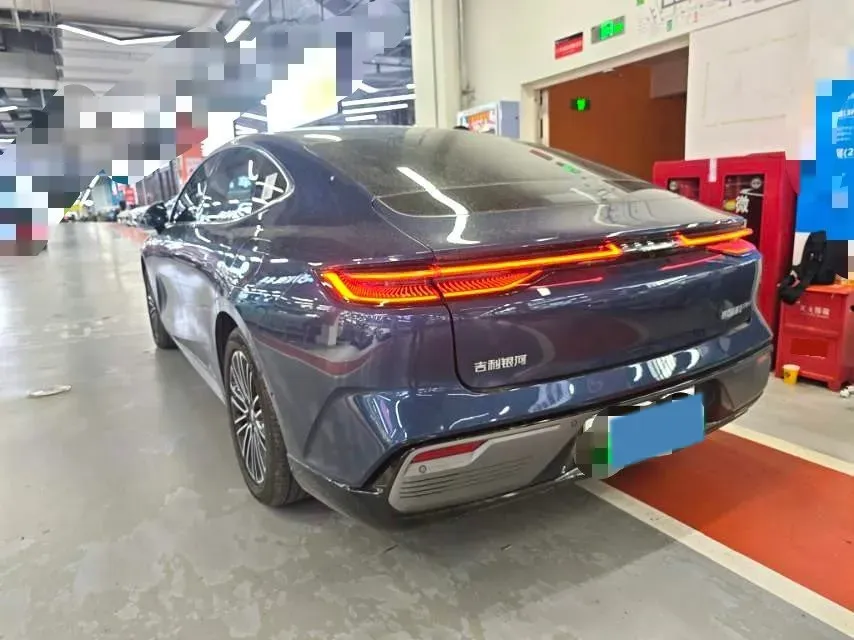 2025 Geely Galaxy Starshine 8 1.5L 112HP L4 1DHT PHEV,autocango,china used car exporter,china ev exporter,chinese used car exporter,chinese used ev exporter