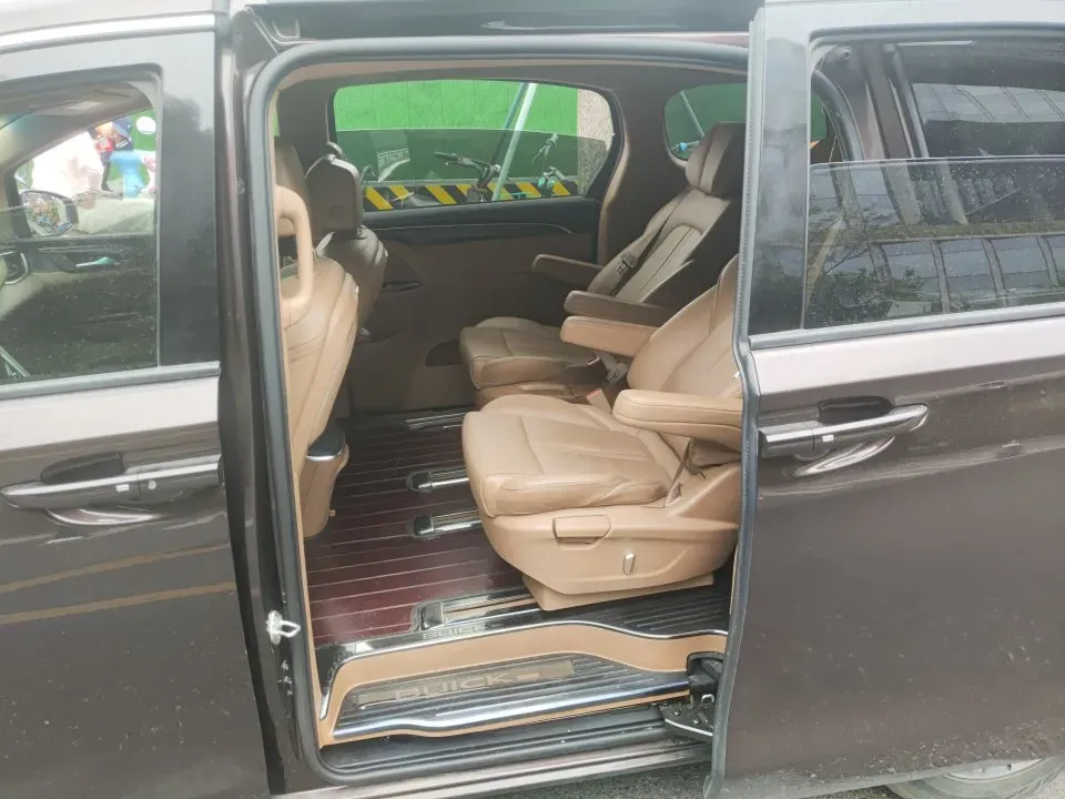 2021 Buick GL8 2.0T 237HP L4 9AT,autocango,china used car exporter,china ev exporter,chinese used car exporter,chinese used ev exporter