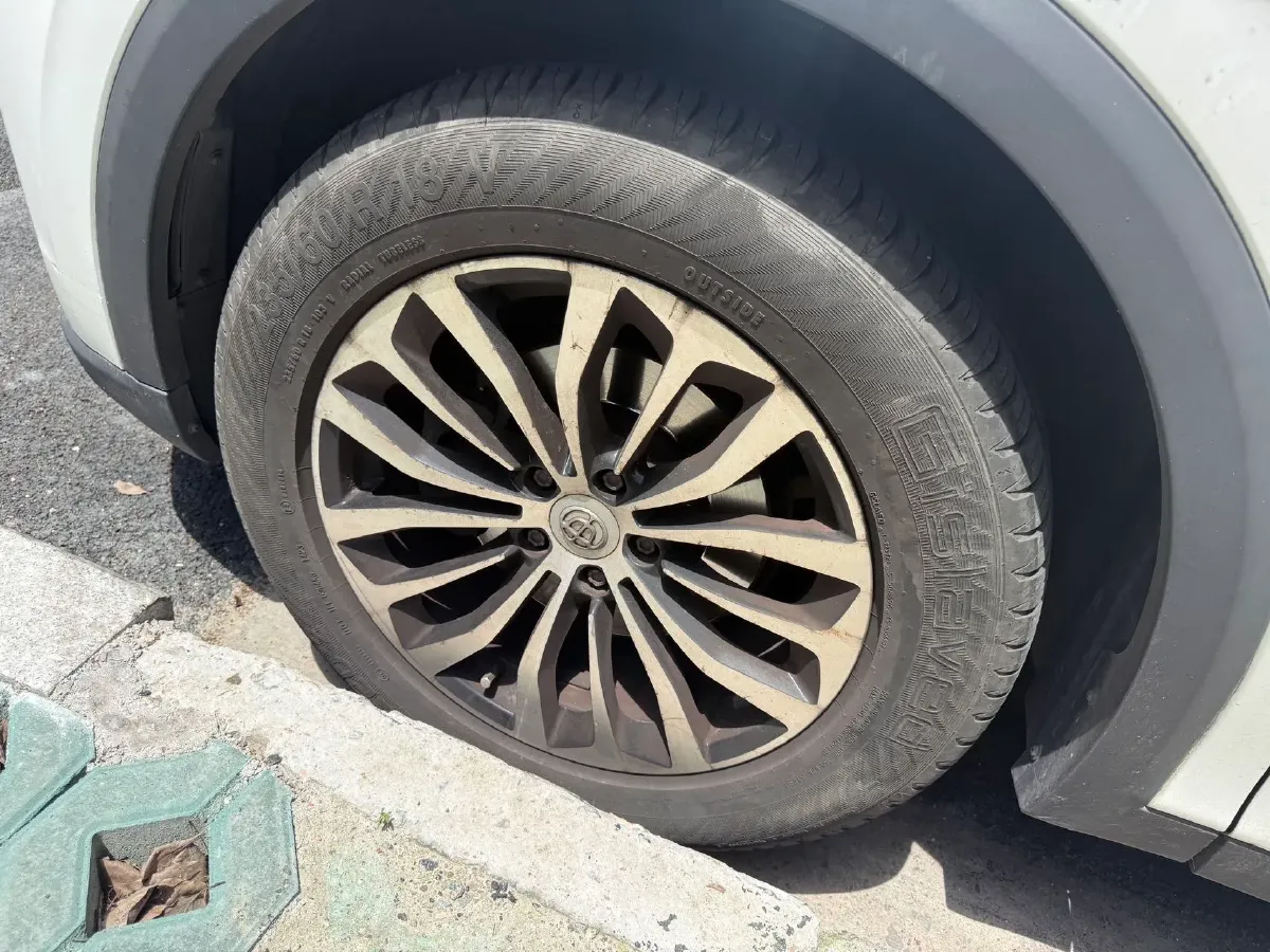 2018 Brilliance Auto V6 1.5T 150HP L4 6MT,autocango,china used car exporter,china ev exporter,chinese used car exporter,chinese used ev exporter