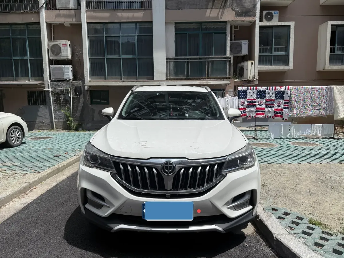 2018 Brilliance Auto V6 1.5T 150HP L4 6MT,autocango,china used car exporter,china ev exporter,chinese used car exporter,chinese used ev exporter