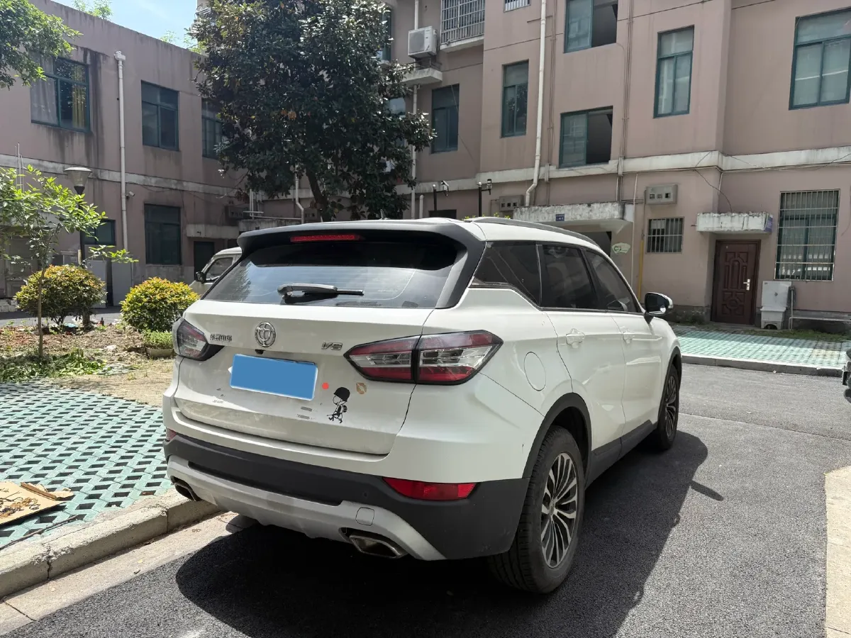 2018 Brilliance Auto V6 1.5T 150HP L4 6MT,autocango,china used car exporter,china ev exporter,chinese used car exporter,chinese used ev exporter