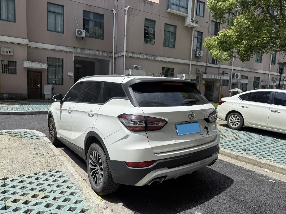 2018 Brilliance Auto V6 1.5T 150HP L4 6MT,autocango,china used car exporter,china ev exporter,chinese used car exporter,chinese used ev exporter