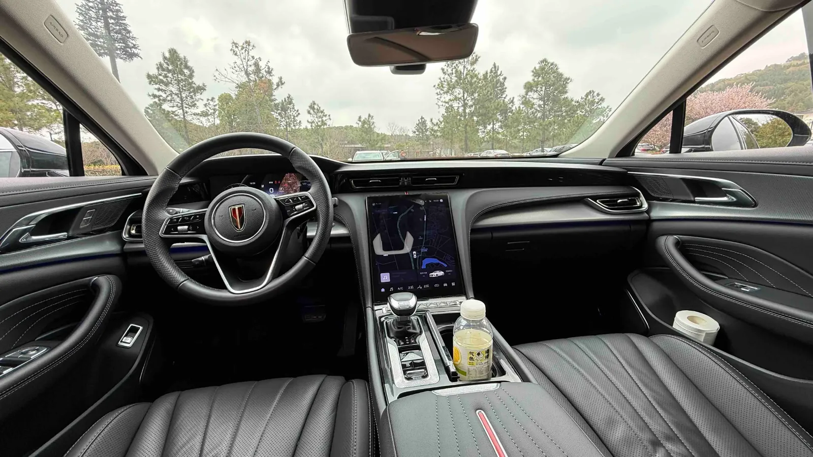 2024 HongQi H5 2.0T 224HP L4 8AT,autocango,china used car exporter,china ev exporter,chinese used car exporter,chinese used ev exporter