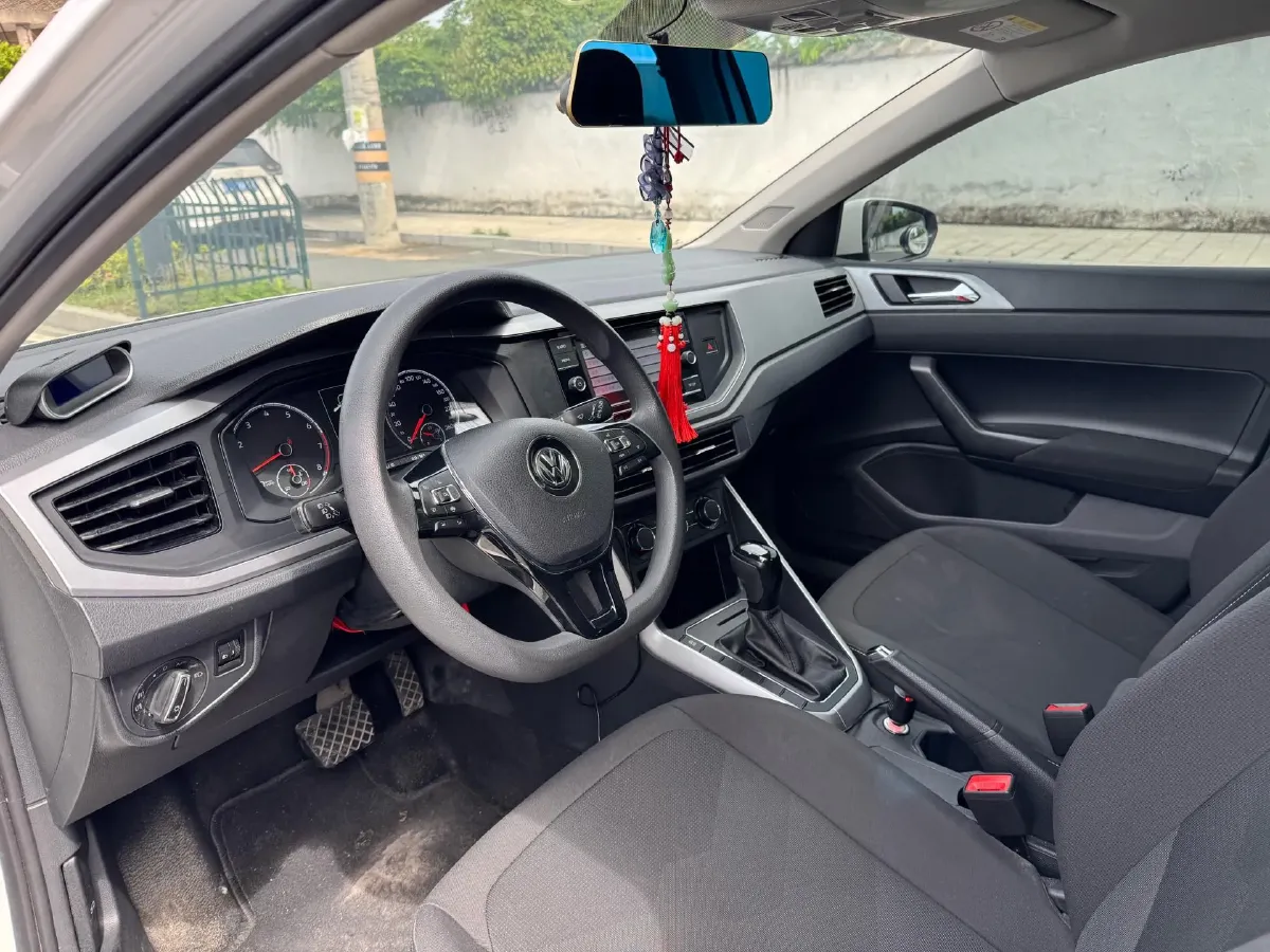 2019 Volkswagen Polo 1.5L 113HP L4 6AT,autocango,china used car exporter,china ev exporter,chinese used car exporter,chinese used ev exporter