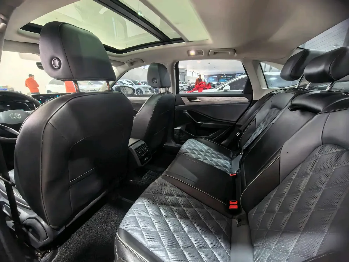 2023 Volkswagen Sagitar 1.2T 116HP L4 7DCT,autocango,china used car exporter,china ev exporter,chinese used car exporter,chinese used ev exporter