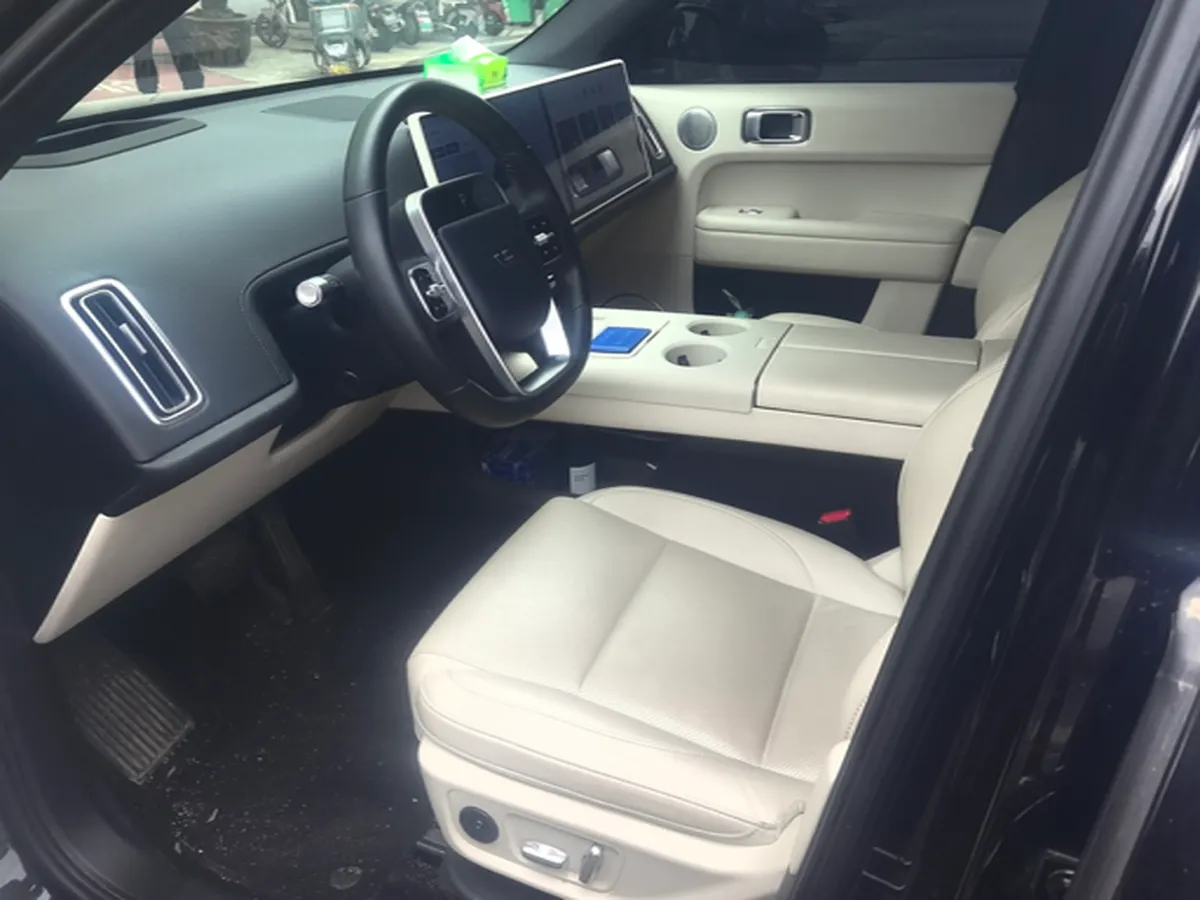 2024 Li L6 Range Extended 154HP L4 REEV 36.8KWH,autocango,china used car exporter,china ev exporter,chinese used car exporter,chinese used ev exporter