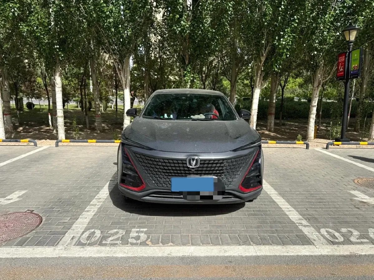 2020 ChangAn UNI-T 1.5T 180HP L4 7DCT,autocango,china used car exporter,china ev exporter,chinese used car exporter,chinese used ev exporter