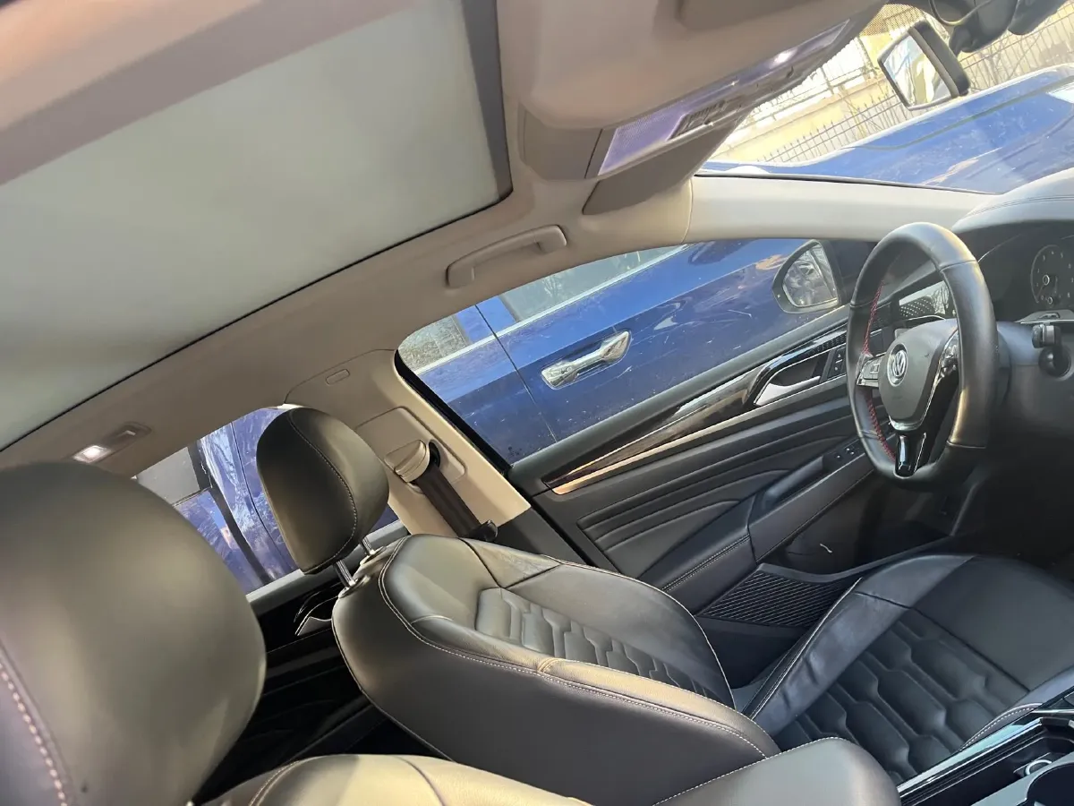 2019 Volvo V40 1.5T 152HP L4 6AT,autocango,china used car exporter,china ev exporter,chinese used car exporter,chinese used ev exporter