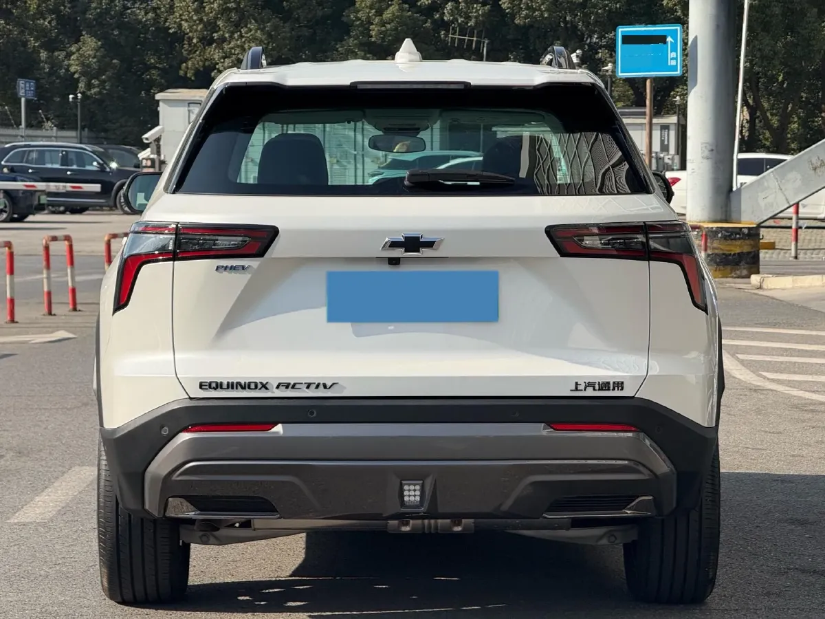 2024 Chevrolet EquinoxPlus 1.5T 180HP L4 2DHT PHEV 24.4KWH,autocango,china used car exporter,china ev exporter,chinese used car exporter,chinese used ev exporter