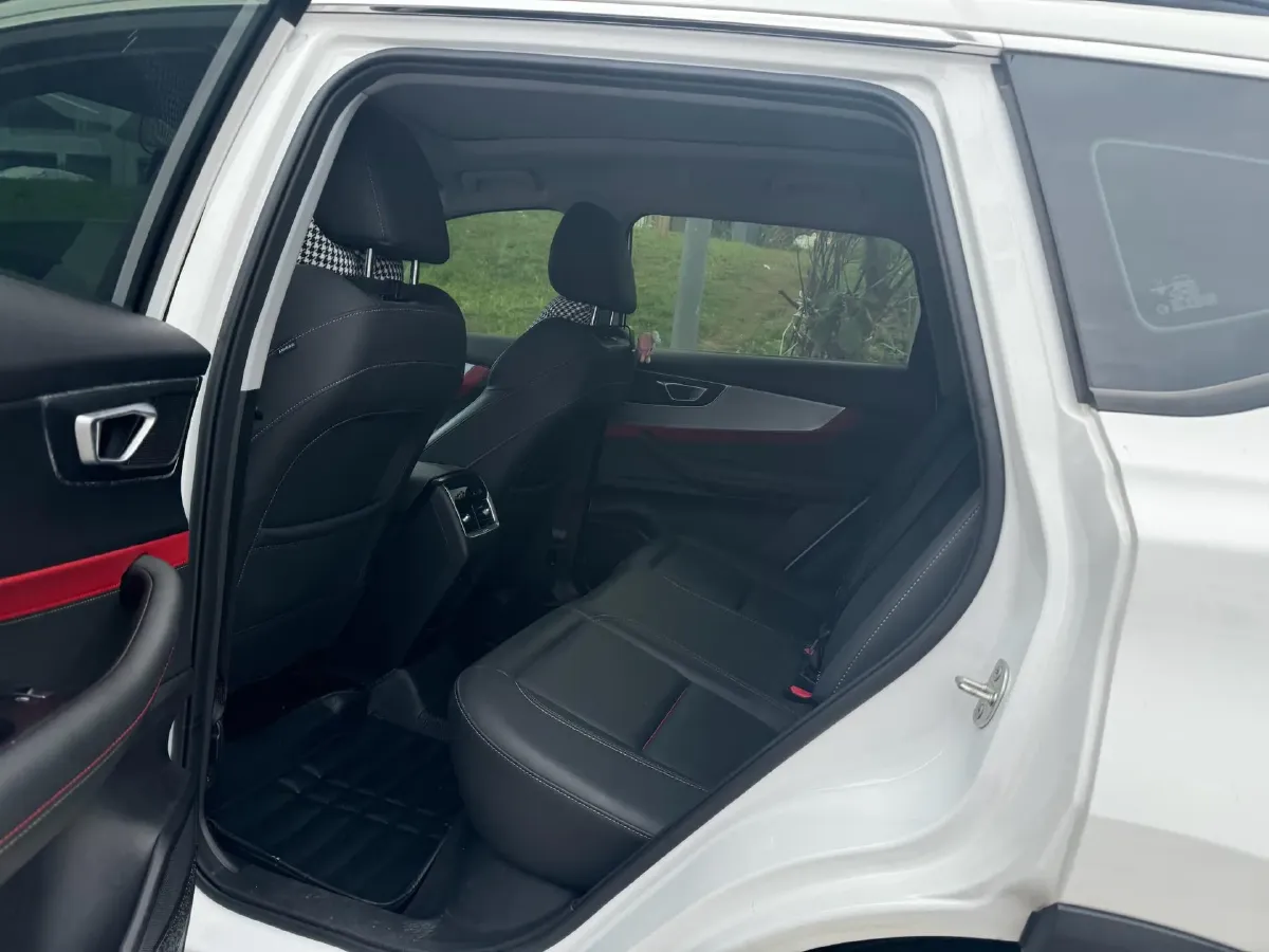 2022 Chery Tiggo 7 1.6T 197HP L4 7DCT,autocango,china used car exporter,china ev exporter,chinese used car exporter,chinese used ev exporter