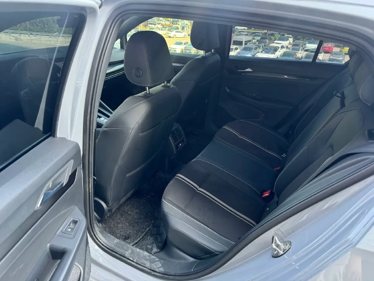 2023 Volkswagen Golf 1.4T 150HP L4 7DCT,autocango,china used car exporter,china ev exporter,chinese used car exporter,chinese used ev exporter