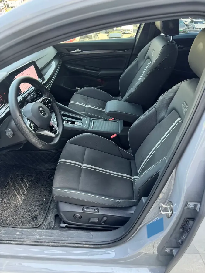 2023 Volkswagen Golf 1.4T 150HP L4 7DCT,autocango,china used car exporter,china ev exporter,chinese used car exporter,chinese used ev exporter