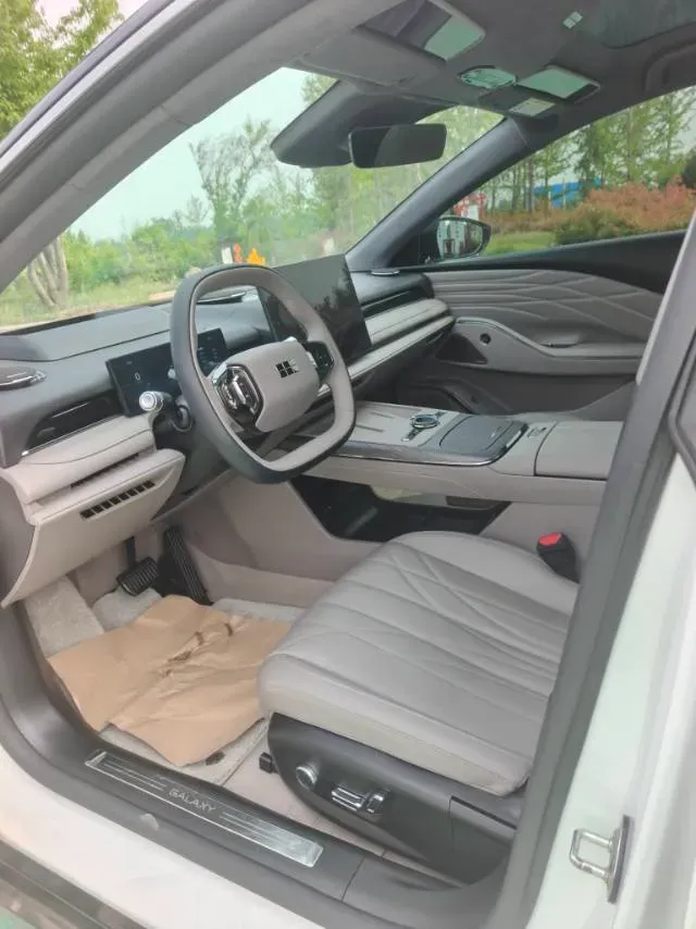 2025 Geely Galaxy Starshine 8 1.5T 163HP L4 3DHT PHEV 27.69KWH,autocango,china used car exporter,china ev exporter,chinese used car exporter,chinese used ev exporter