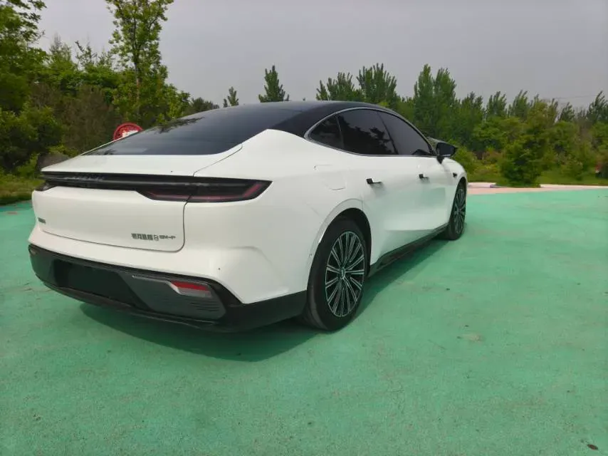 2025 Geely Galaxy Starshine 8 1.5T 163HP L4 3DHT PHEV 27.69KWH,autocango,china used car exporter,china ev exporter,chinese used car exporter,chinese used ev exporter