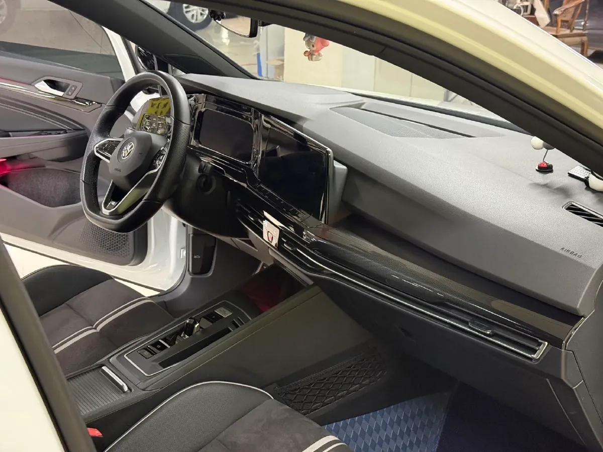 2023 Volkswagen Golf 1.4T 150HP L4 7DCT,autocango,china used car exporter,china ev exporter,chinese used car exporter,chinese used ev exporter