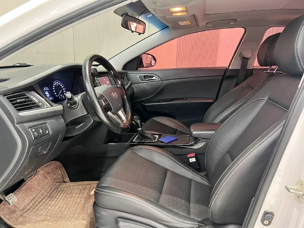 2017 Hyundai Mistra 1.6T 175HP L4 7DCT,autocango,china used car exporter,china ev exporter,chinese used car exporter,chinese used ev exporter