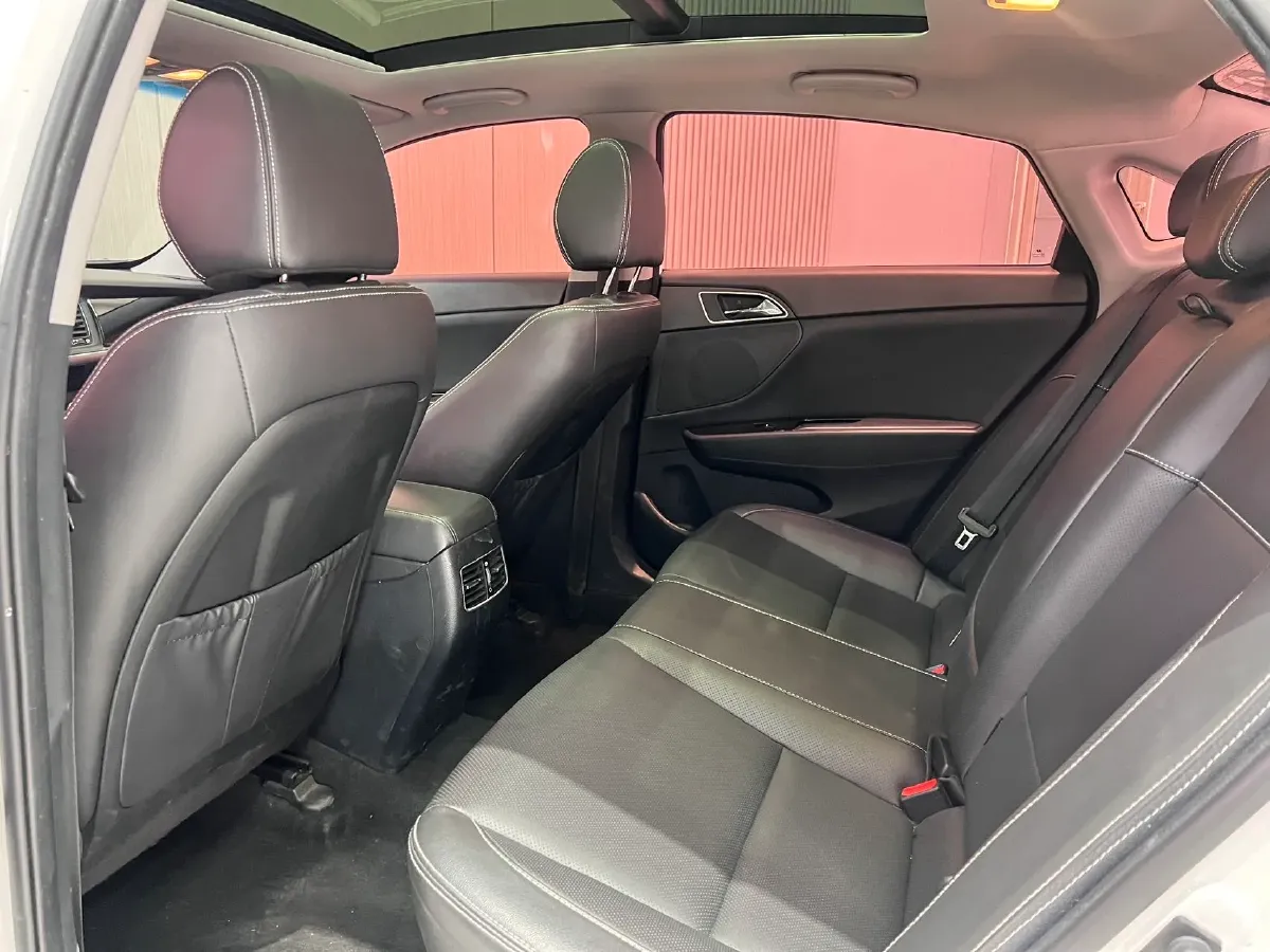 2017 Hyundai Mistra 1.6T 175HP L4 7DCT,autocango,china used car exporter,china ev exporter,chinese used car exporter,chinese used ev exporter