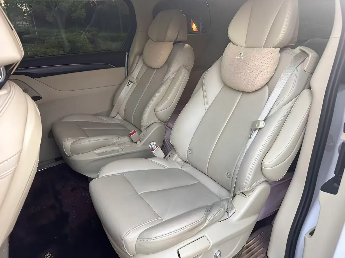 2022 Buick GL8 2.0T 237HP L4 9AT,autocango,china used car exporter,china ev exporter,chinese used car exporter,chinese used ev exporter