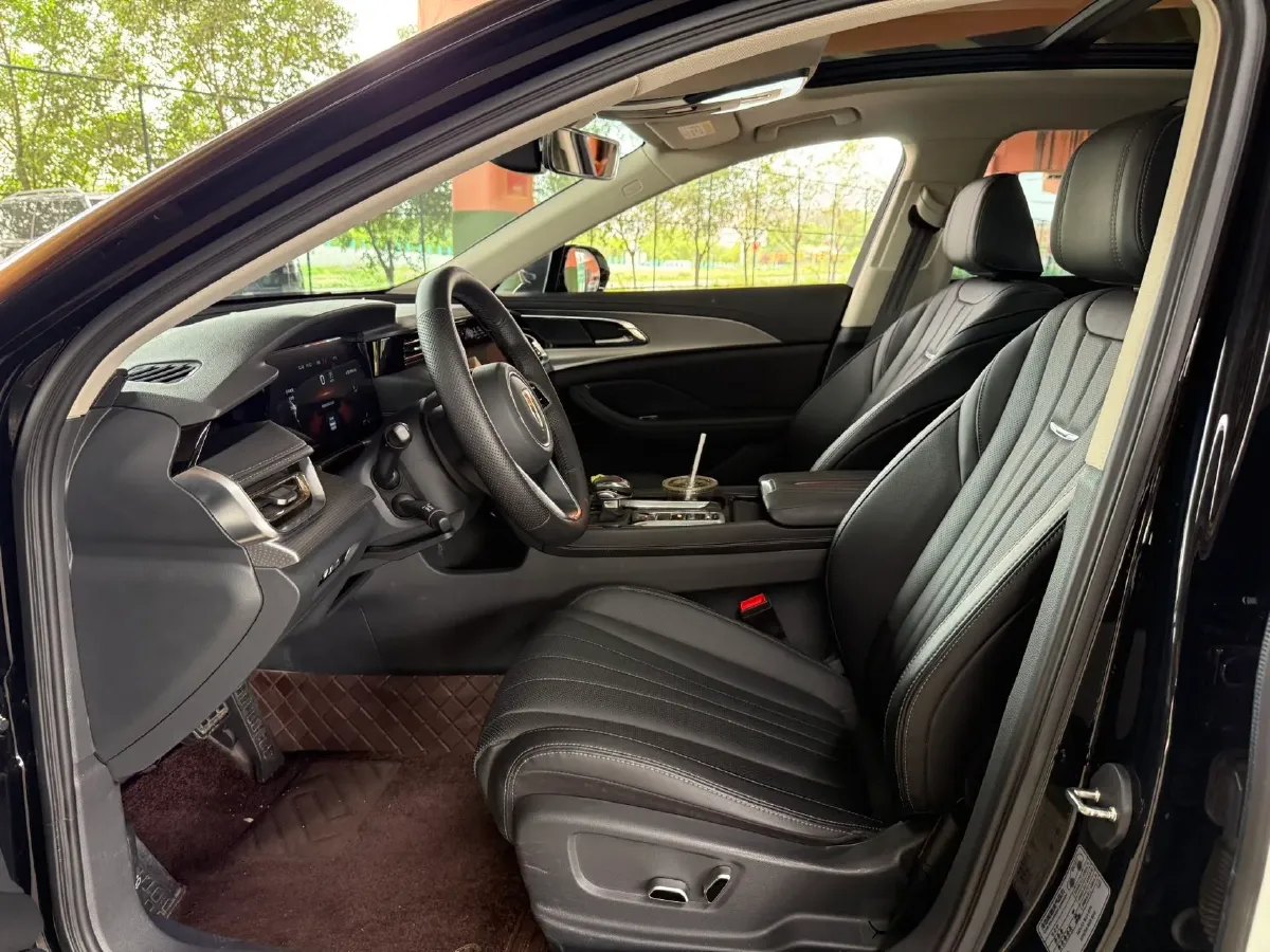 2023 HongQi H5 2.0T 224HP L4 8AT,autocango,china used car exporter,china ev exporter,chinese used car exporter,chinese used ev exporter