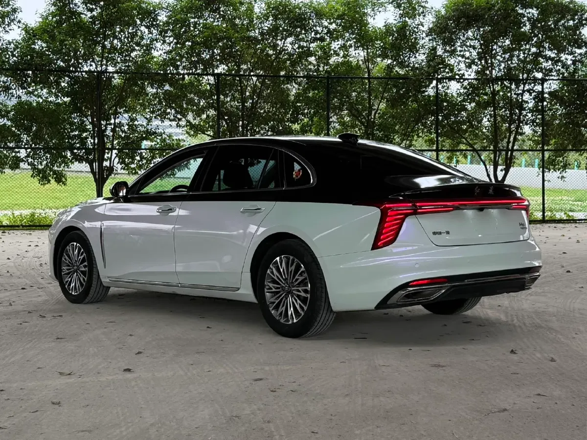 2023 HongQi H5 2.0T 224HP L4 8AT,autocango,china used car exporter,china ev exporter,chinese used car exporter,chinese used ev exporter