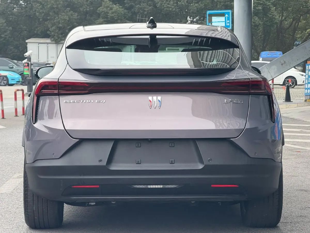 2023 Roewe F7 BEV 64KWH,autocango,china used car exporter,china ev exporter,chinese used car exporter,chinese used ev exporter