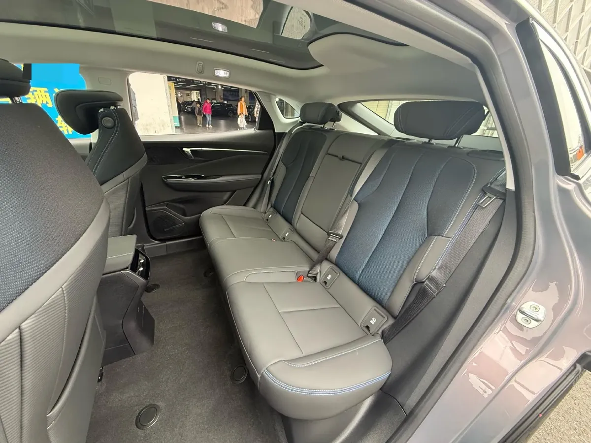 2023 Roewe F7 BEV 64KWH,autocango,china used car exporter,china ev exporter,chinese used car exporter,chinese used ev exporter