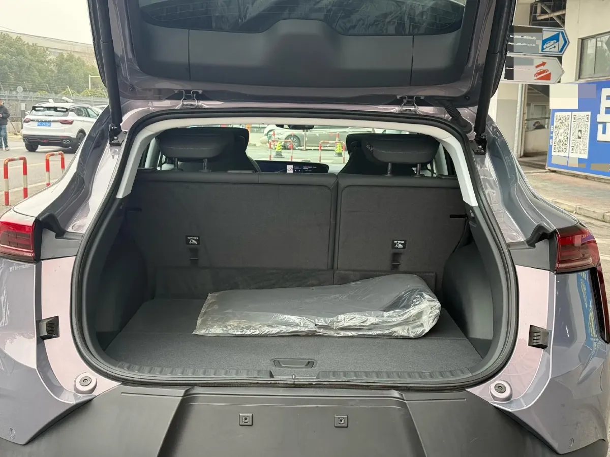 2023 Roewe F7 BEV 64KWH,autocango,china used car exporter,china ev exporter,chinese used car exporter,chinese used ev exporter