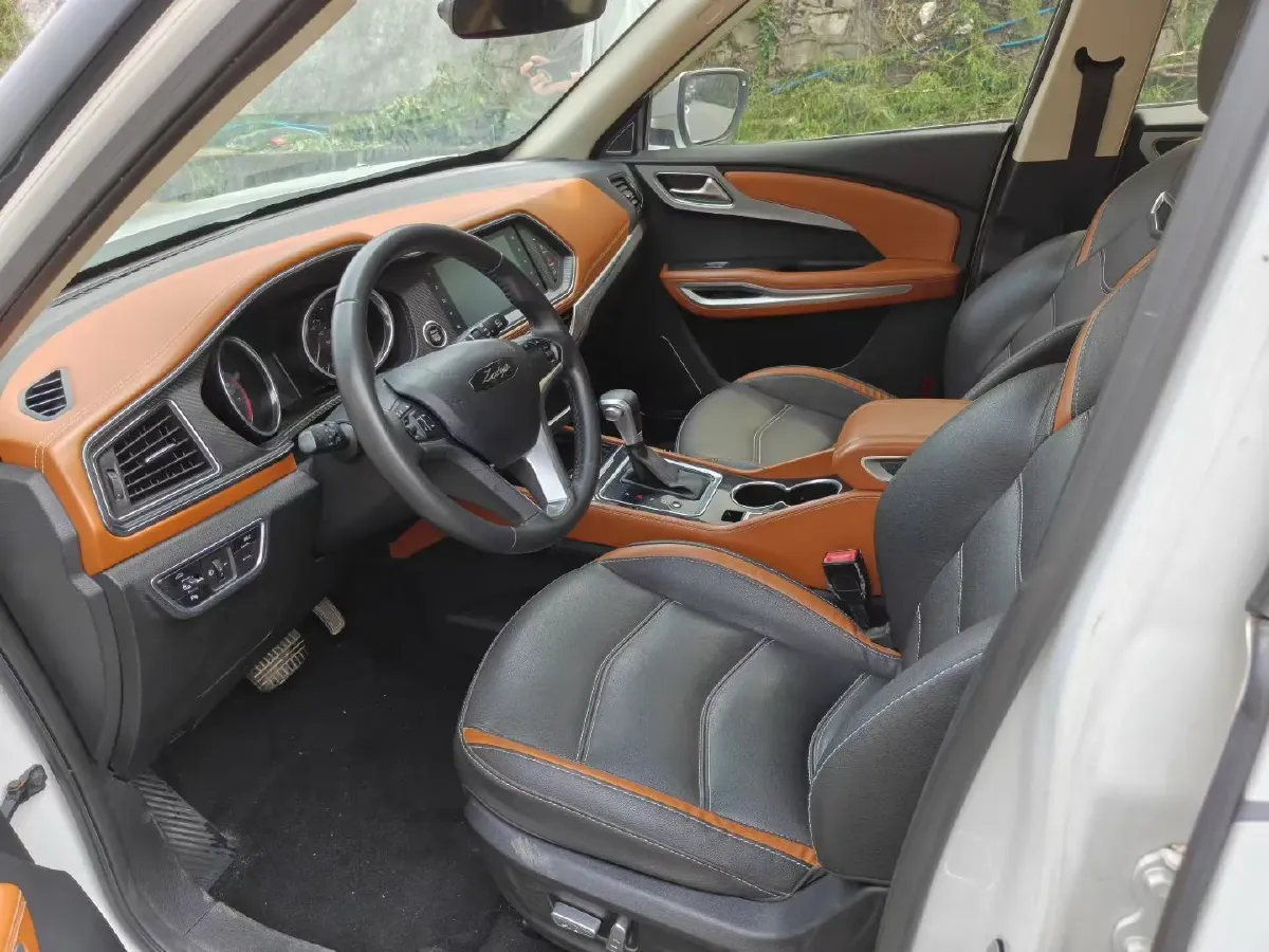 2017 Zotye T300 1.5T 144HP L4 CVT,autocango,china used car exporter,china ev exporter,chinese used car exporter,chinese used ev exporter