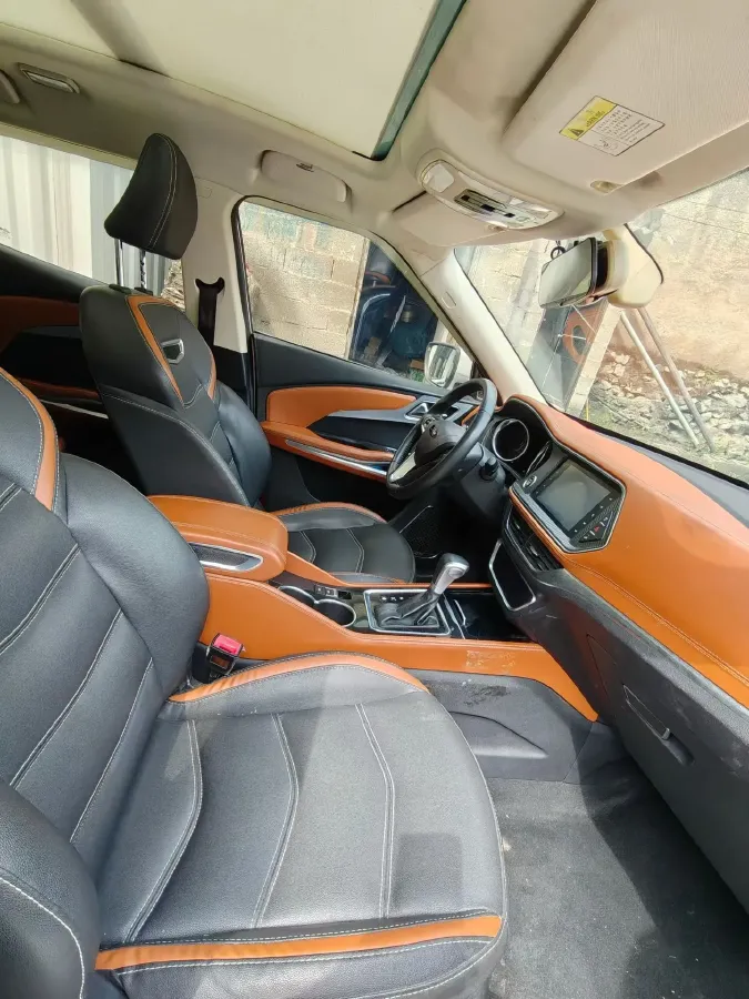 2017 Zotye T300 1.5T 144HP L4 CVT,autocango,china used car exporter,china ev exporter,chinese used car exporter,chinese used ev exporter