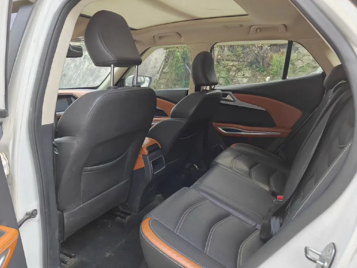 2017 Zotye T300 1.5T 144HP L4 CVT,autocango,china used car exporter,china ev exporter,chinese used car exporter,chinese used ev exporter