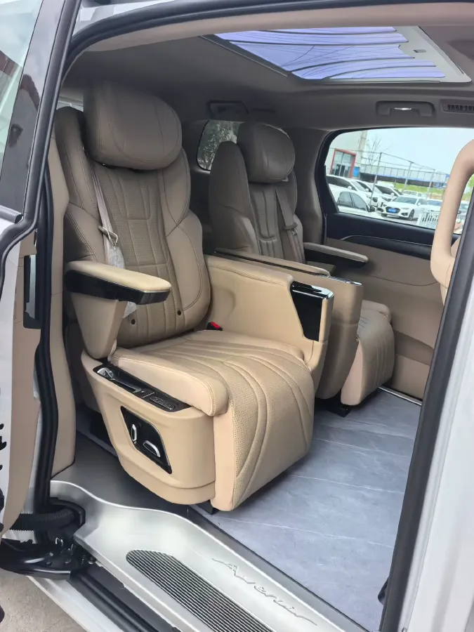 2025 Buick GL8 2.0T 237HP L4 9AT,autocango,china used car exporter,china ev exporter,chinese used car exporter,chinese used ev exporter