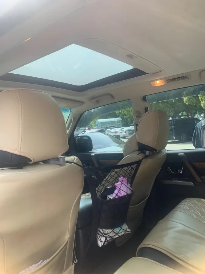 2019 Mitsubishi Pajero 3.0L 174HP V6 5AT,autocango,china used car exporter,china ev exporter,chinese used car exporter,chinese used ev exporter