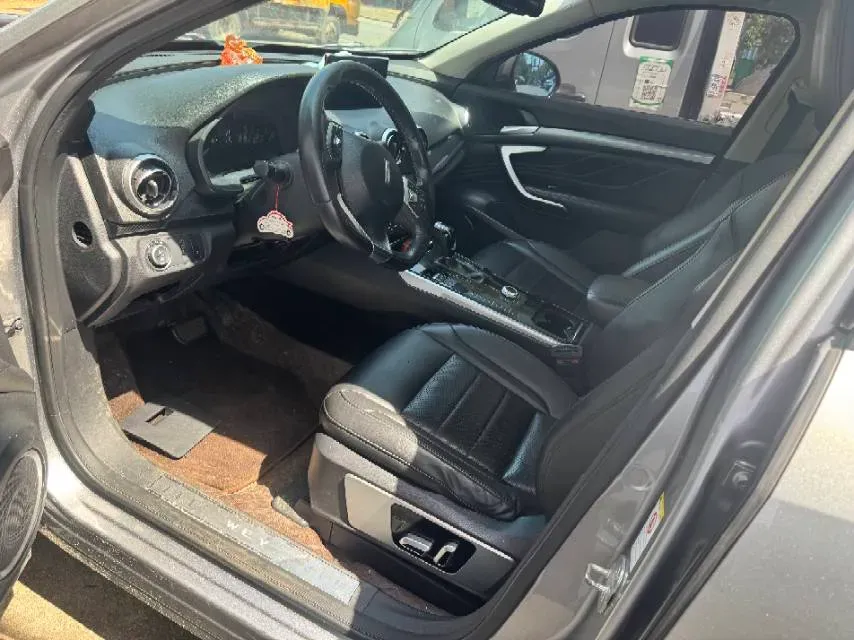 2017 WEY VV7 2.0T 234HP L4 7DCT,autocango,china used car exporter,china ev exporter,chinese used car exporter,chinese used ev exporter