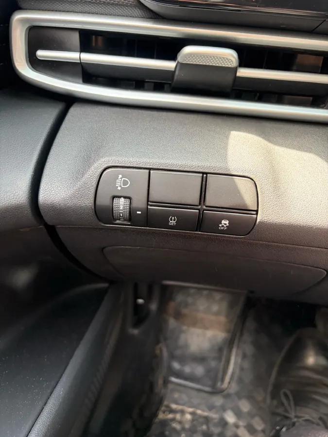 2023 Hyundai Elantra 1.5L 115HP L4 CVT,autocango,china used car exporter,china ev exporter,chinese used car exporter,chinese used ev exporter