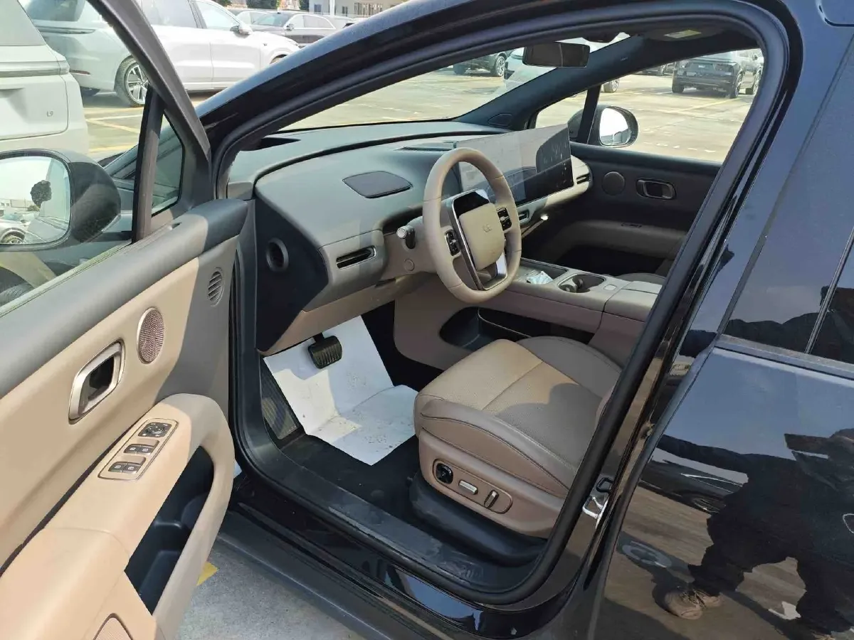 2025 Li i6 BEV,autocango,china used car exporter,china ev exporter,chinese used car exporter,chinese used ev exporter