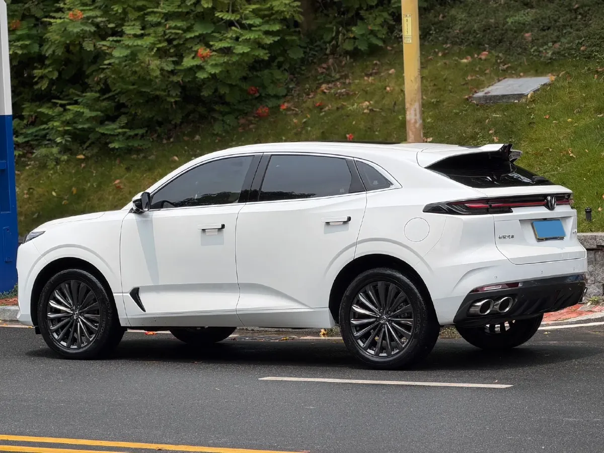 2021 ChangAn UNI-K 2.0T 233HP L4 8AT,autocango,china used car exporter,china ev exporter,chinese used car exporter,chinese used ev exporter