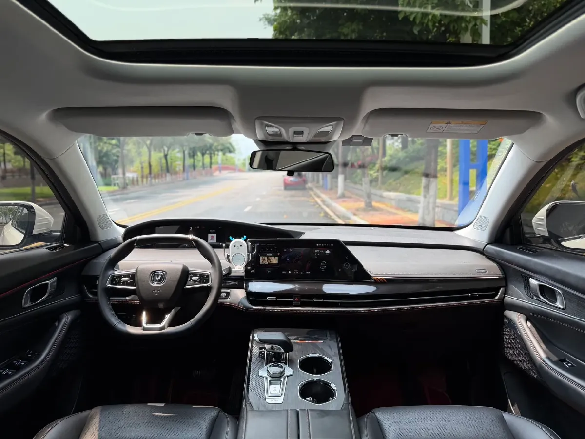 2021 ChangAn UNI-K 2.0T 233HP L4 8AT,autocango,china used car exporter,china ev exporter,chinese used car exporter,chinese used ev exporter