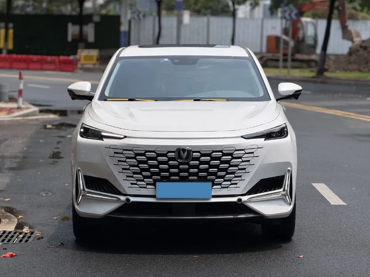 2021 ChangAn UNI-K 2.0T 233HP L4 8AT,autocango,china used car exporter,china ev exporter,chinese used car exporter,chinese used ev exporter