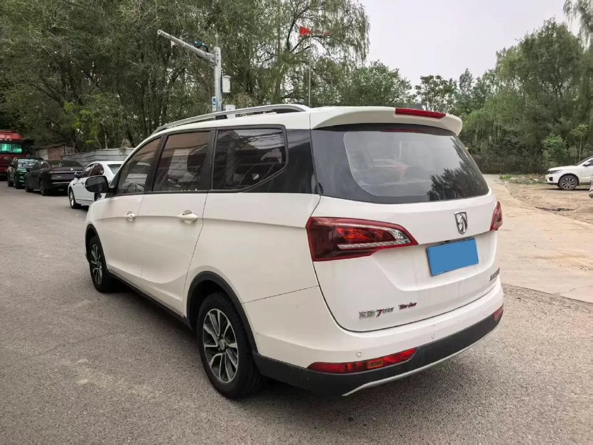 2019 BaoJun 730 1.5T 147HP L4 CVT,autocango,china used car exporter,china ev exporter,chinese used car exporter,chinese used ev exporter