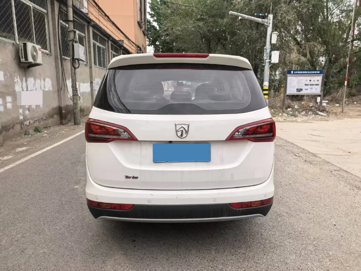 2019 BaoJun 730 1.5T 147HP L4 CVT,autocango,china used car exporter,china ev exporter,chinese used car exporter,chinese used ev exporter