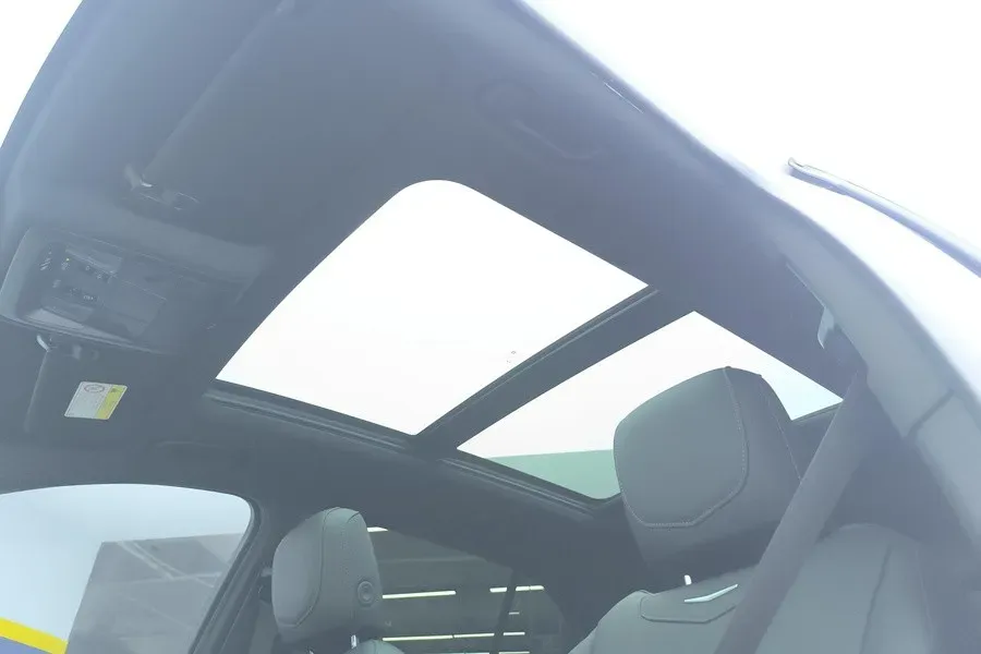 2022 Cadillac XT4 2.0T 237HP L4 9AT,autocango,china used car exporter,china ev exporter,chinese used car exporter,chinese used ev exporter