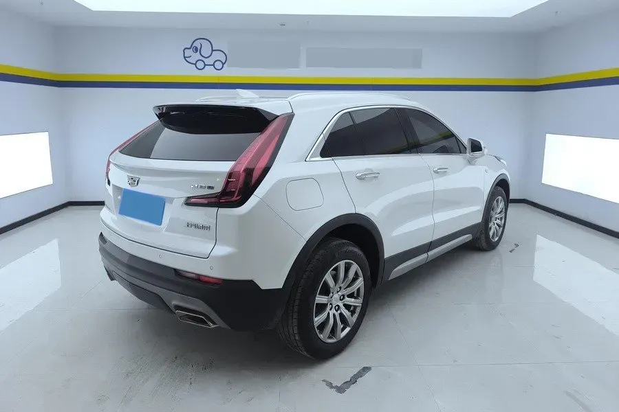 2022 Cadillac XT4 2.0T 237HP L4 9AT,autocango,china used car exporter,china ev exporter,chinese used car exporter,chinese used ev exporter