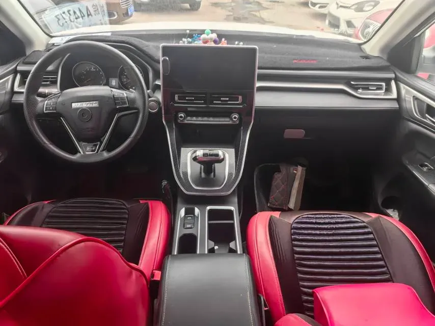 2021 Haval M6 1.5T 150HP L4 7DCT,autocango,china used car exporter,china ev exporter,chinese used car exporter,chinese used ev exporter