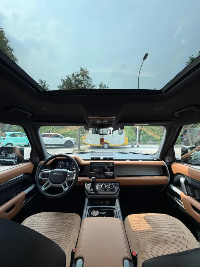 2024 Land Rover Defender 3.0T 400HP L6 8AT,autocango,china used car exporter,china ev exporter,chinese used car exporter,chinese used ev exporter