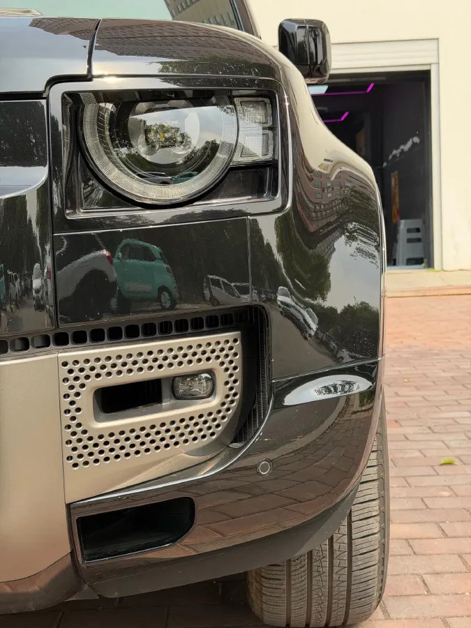 2024 Land Rover Defender 3.0T 400HP L6 8AT,autocango,china used car exporter,china ev exporter,chinese used car exporter,chinese used ev exporter