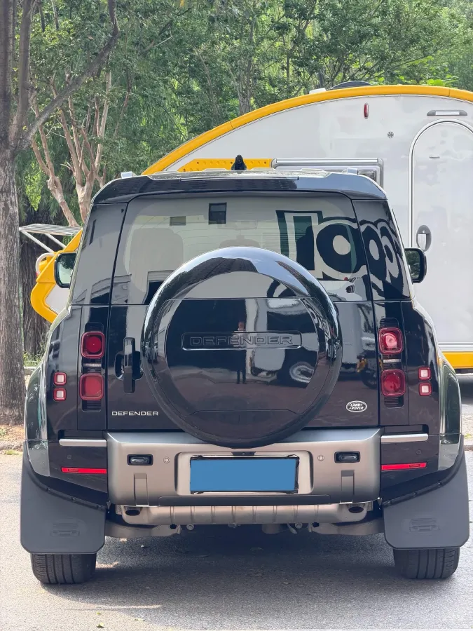 2024 Land Rover Defender 3.0T 400HP L6 8AT,autocango,china used car exporter,china ev exporter,chinese used car exporter,chinese used ev exporter