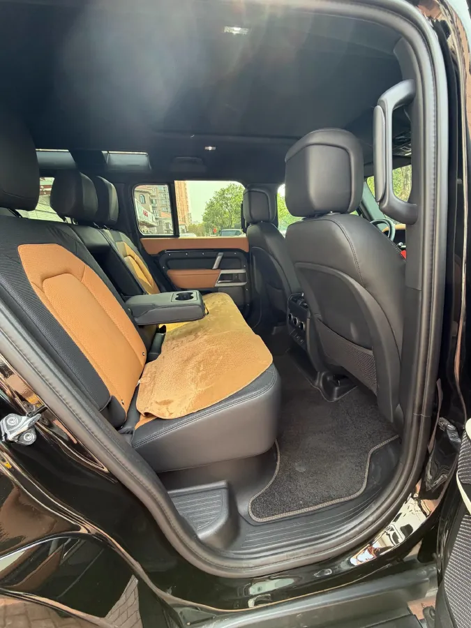 2024 Land Rover Defender 3.0T 400HP L6 8AT,autocango,china used car exporter,china ev exporter,chinese used car exporter,chinese used ev exporter