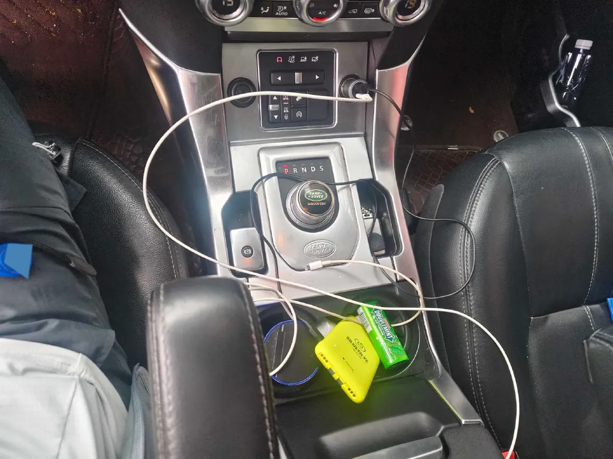 2016 Land Rover Discovery 3.0T 340HP V6 8AT,autocango,china used car exporter,china ev exporter,chinese used car exporter,chinese used ev exporter